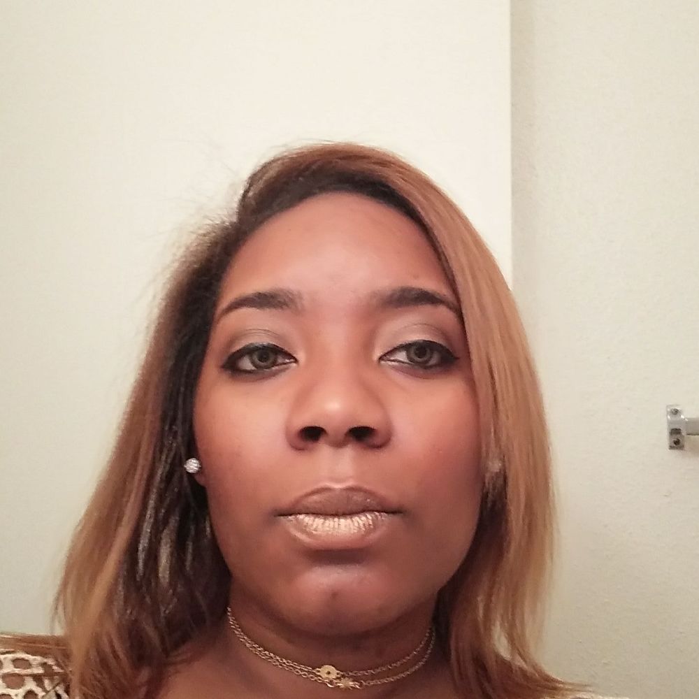 Meet your Posher, Candi